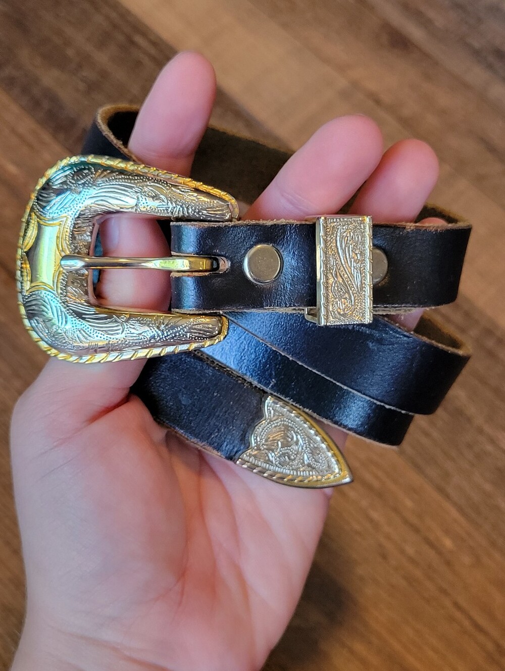 Vintage Western Leather Belt with Ornate Silver & Gold Tone Etched Buckle - Picture 5 of 8